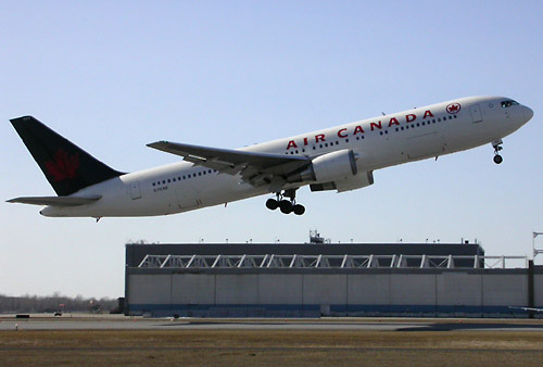 Boeing 767-375 (ER) C-FCAE