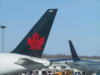 Boeing 767-3Y0/ER C-GGOH & Airbus A319-114 C-GAQX