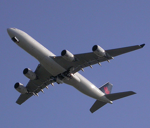 Airbus A340-541 (Air Canada) C-GKOM fin 952 