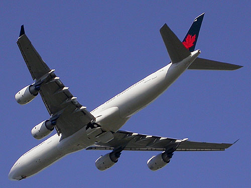 Airbus A340-541 (Air Canada) C-GKOM fin 952 