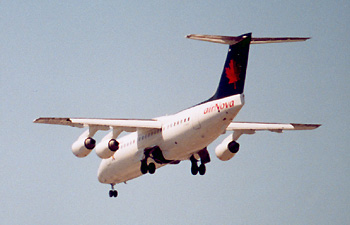 BAe 146-200 airNova C-GNRT fin 206