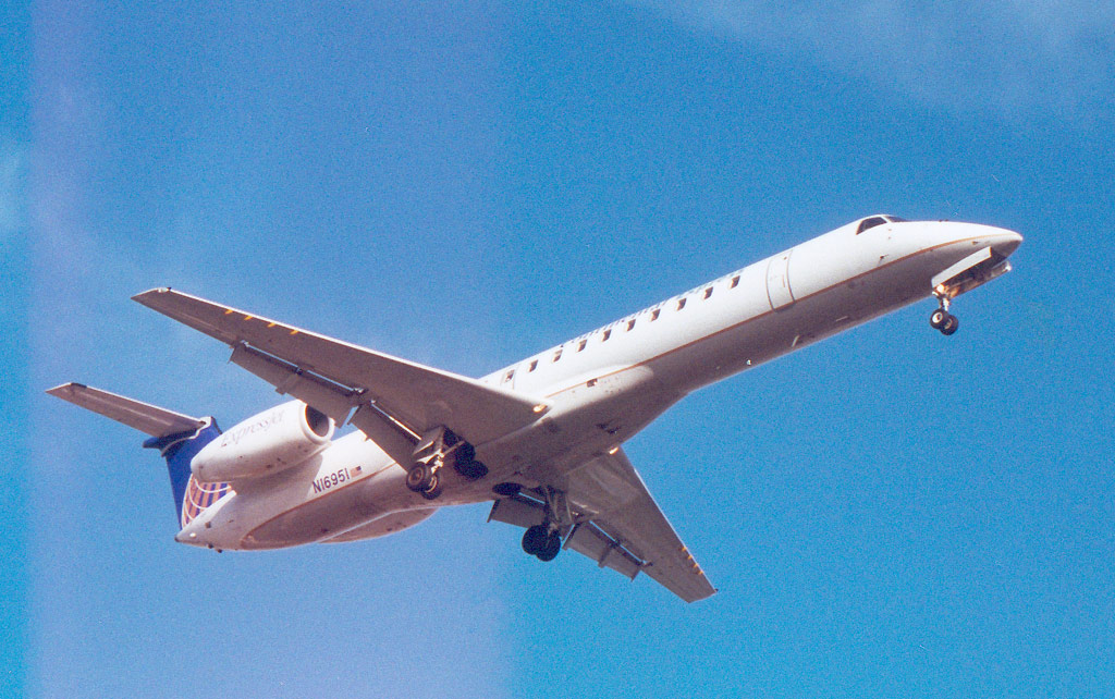 Embraer ERJ 145, Continental Express, N16951