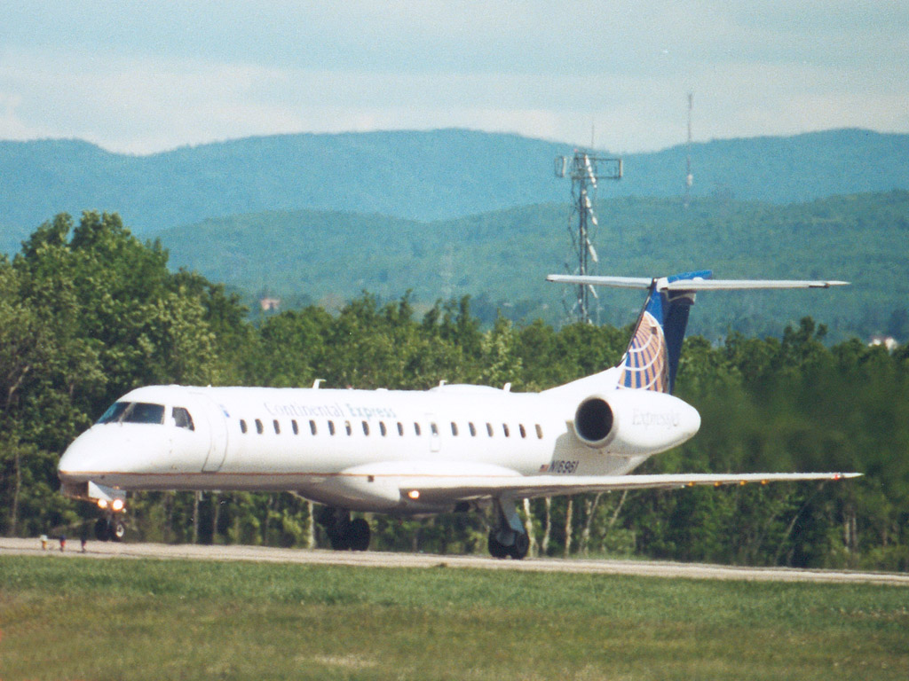 Embraer ERJ 145, Continental Express, N16961