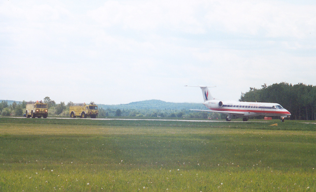 Embraer ERJ 135, American Eagle, N708AE