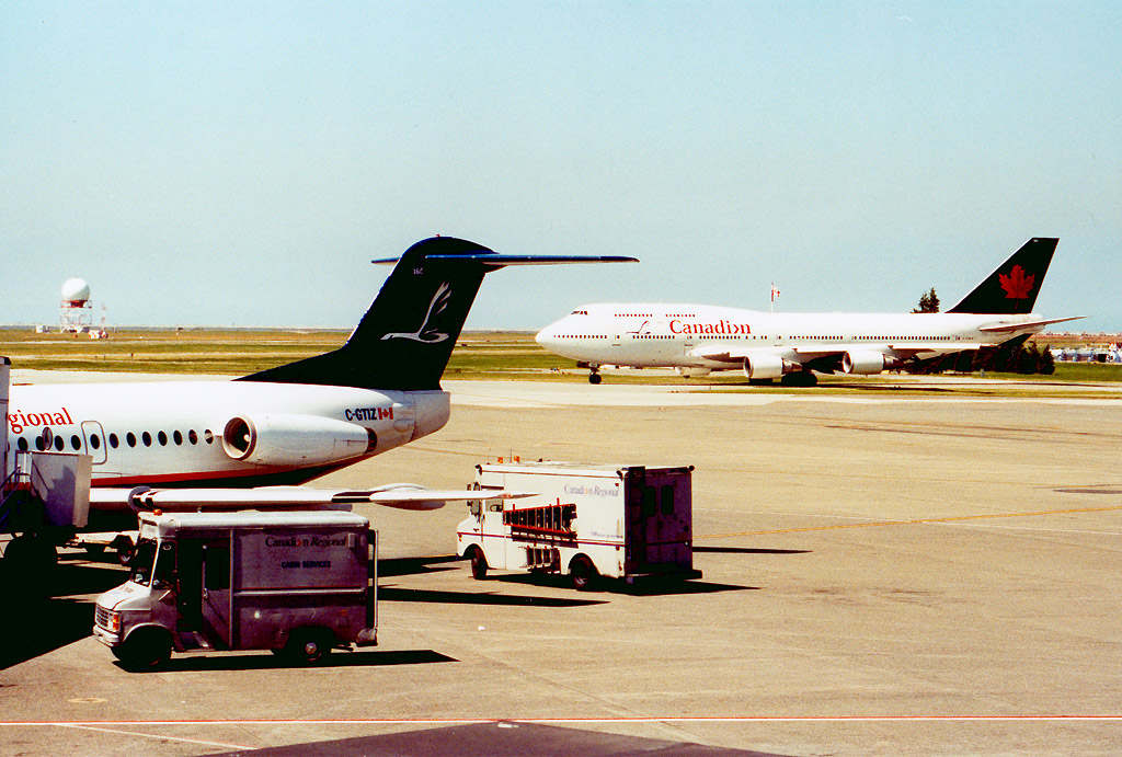 Fokker F.28, Canadian Regional, C-GTIZ, Fin 160