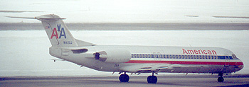 Fokker F.100, American Airlines, N1422J, Fin 28A