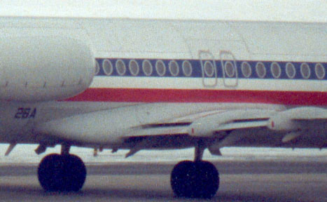 Fokker F.100, American Airlines, N1422J, Fin 28A