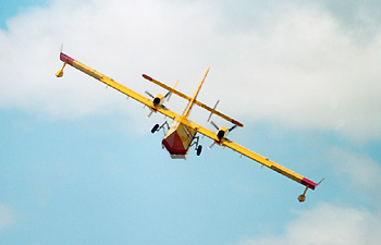 getting the landing gear up CL-415