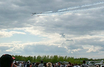 CF-18B "Hornet" & CT114 "Tutor"