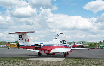 Snowbirds Mont-Laurier May 20th 2001