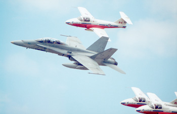 CF-18B "Hornet" & CT-114 "Tutor"