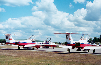 Snowbirds Mont-Laurier May 20th 2001