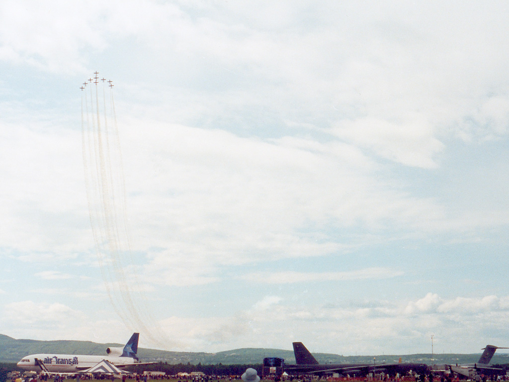 Snowbirds Quebec 9 juin 2001