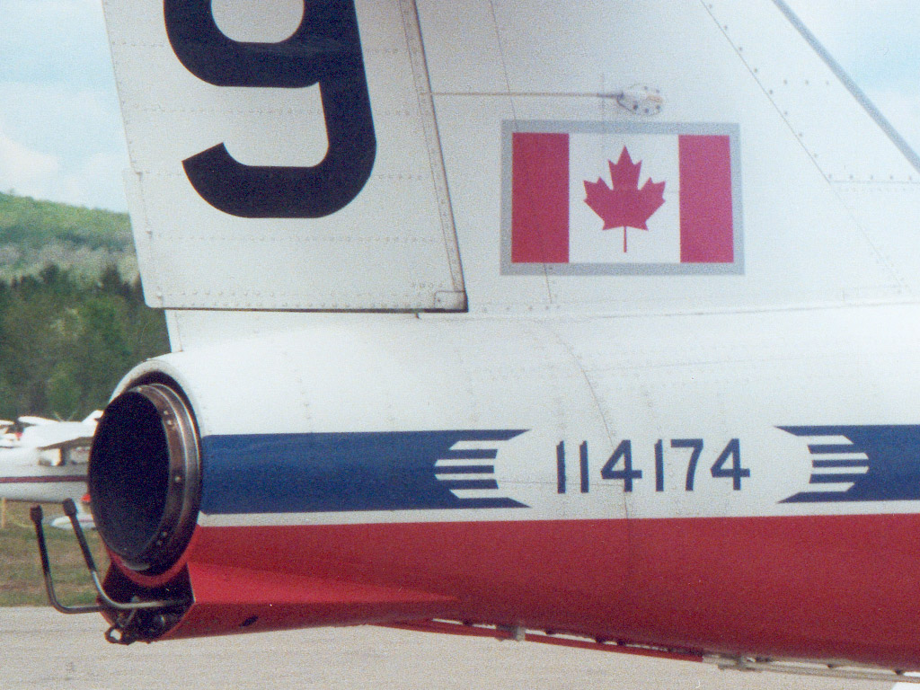 Snowbirds Mont-Laurier 20 mai 2001