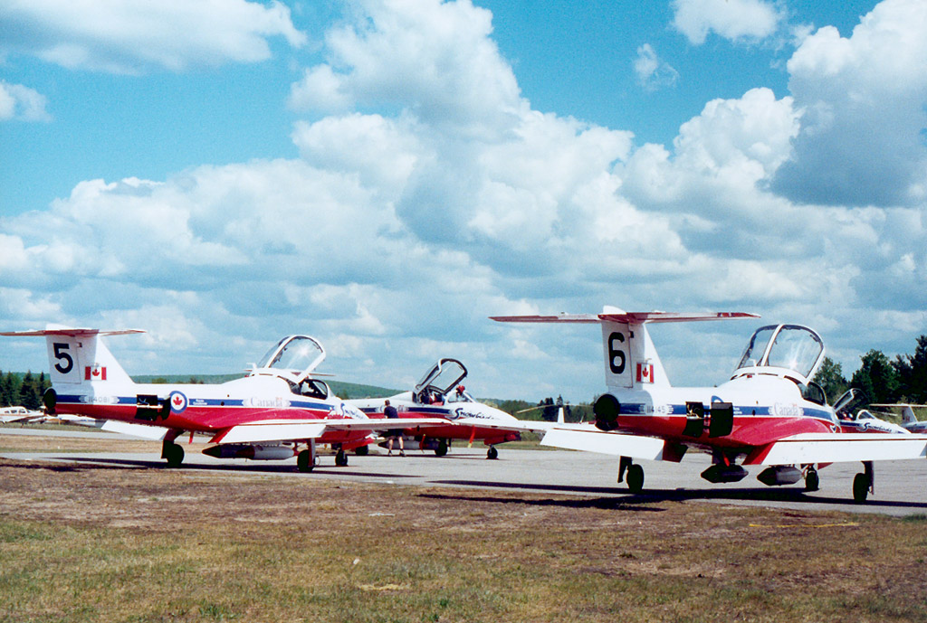 Snowbirds Mont-Laurier 20 mai 2001