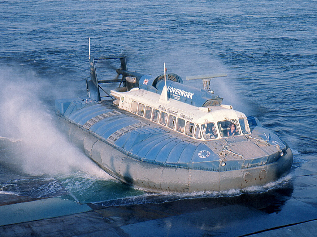 Hovercraft_SRN6