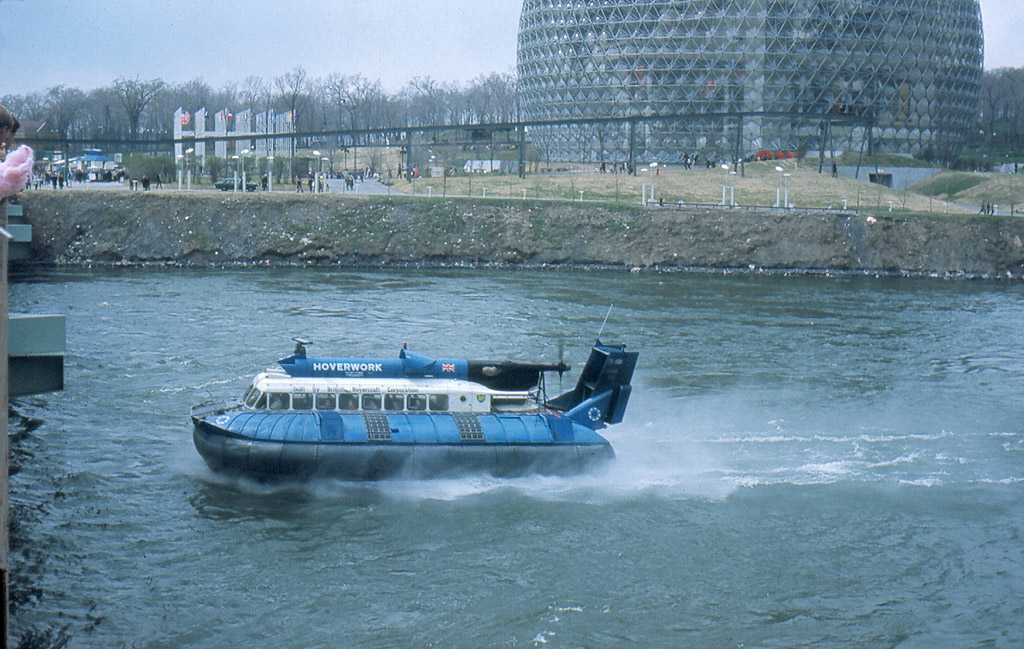 Hovercraft_SRN6