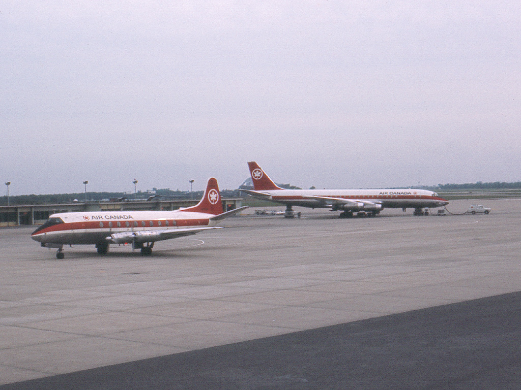 Vickers Viscount et McDonnell Douglas DC-8, avril 1966, Dorval